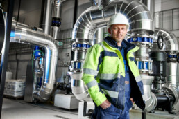 Reklame fotografi af portræt fra industri. Billede fra biogas anlæg.